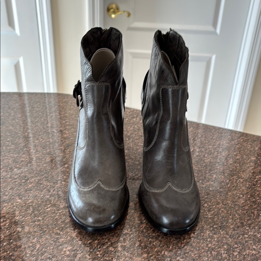 Belstaff Ladies Gray heel back zipper buckle boots-10-Wow! - Picture 3 of 15